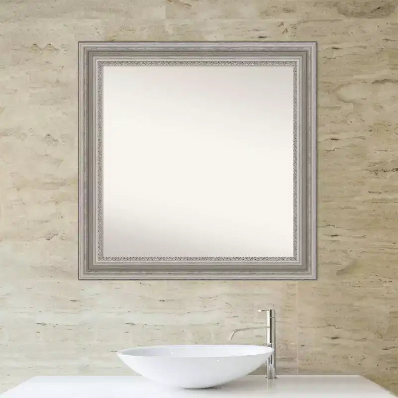 32" x 32" Parlor-Wandspiegel fürs Bad, ohne Facettenschliff, mit silbernem modernem quadratischem Rahmen, zur Wandmontage, Montagematerial inklusive