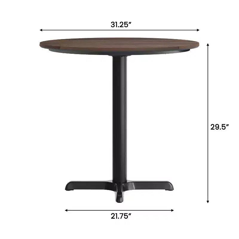 Tablero con tecnología y base en X a la altura de una mesa