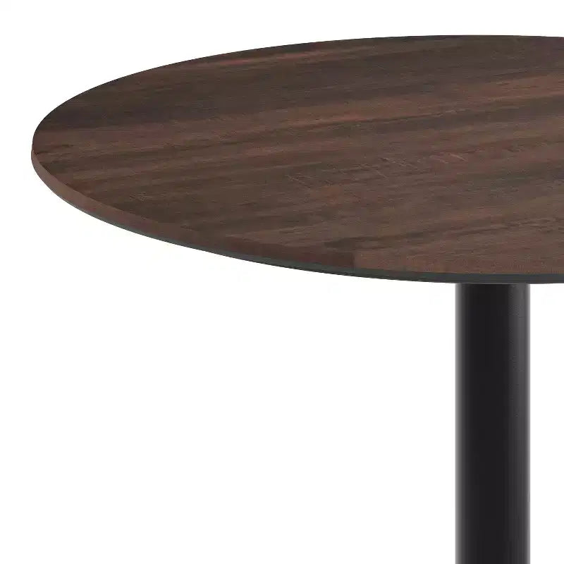 Tablero con tecnología y base en X a la altura de una mesa
