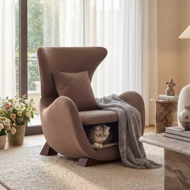 Haustierfreundlicher Akzentstuhl mit integrierter Katzennische, moderner Sessel mit zwei Ebenen, gemütlicher Loungesessel mit Haustierbett