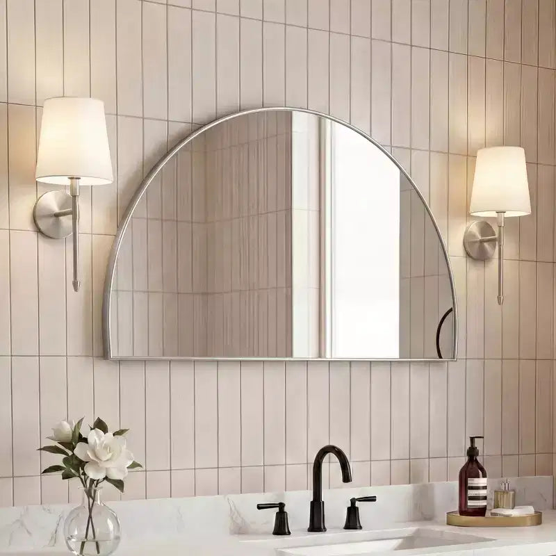 Miroir mural en demi-cercle avec cadre en métal