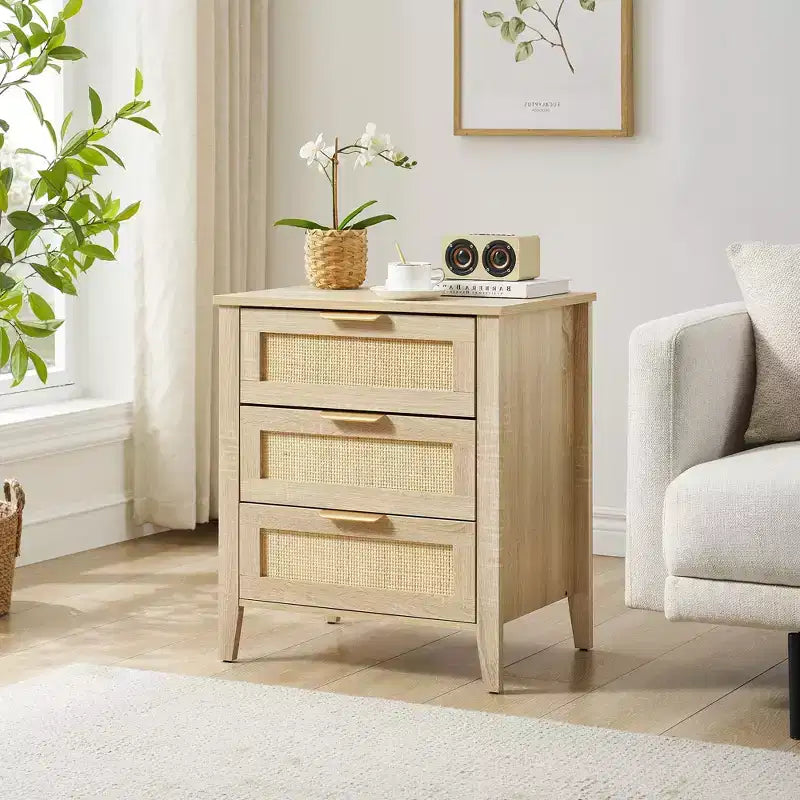 Nachttisch aus Holz im Boho-Stil mit 3 Rattanschubladen, moderner Nachttisch im Mid-Century-Stil, Beistelltisch aus Korbgeflecht mit Stauraum für Schlafzimmer und Wohnzimmer