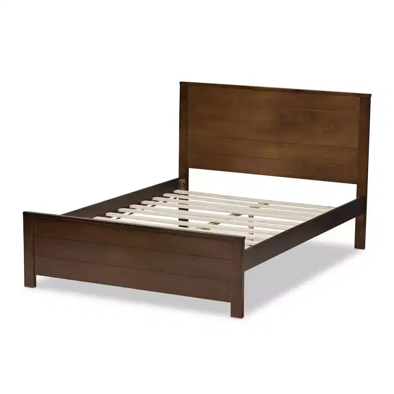 Plattformbett aus verarbeitetem Holz im modern-klassischen Stil