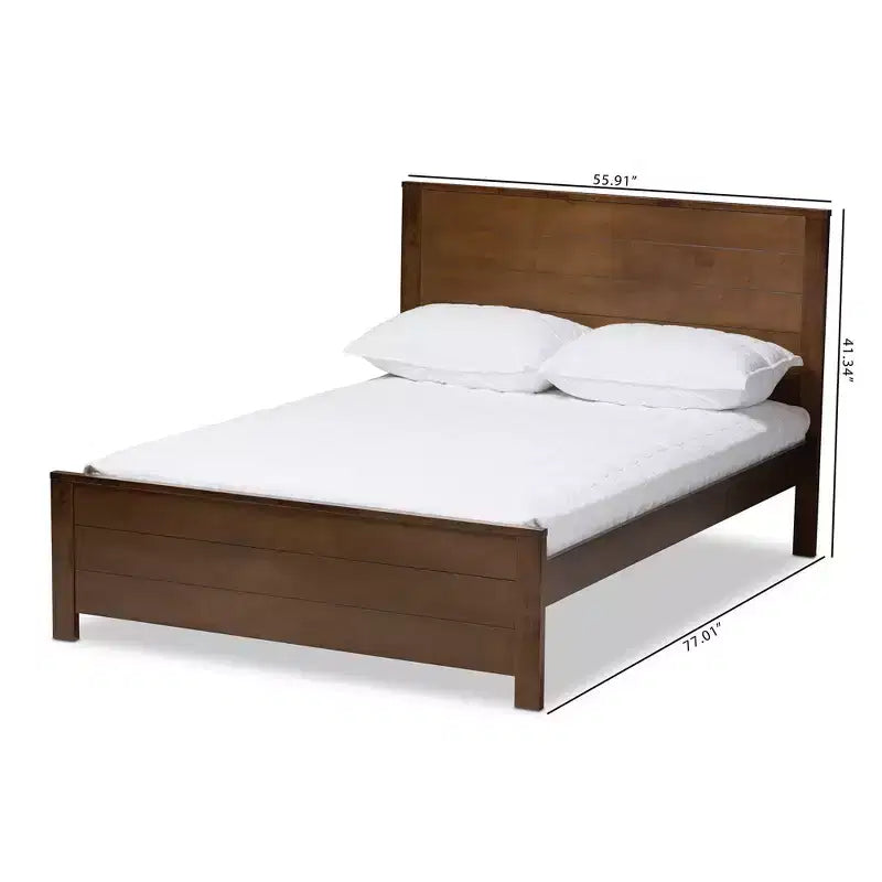 Plattformbett aus verarbeitetem Holz im modern-klassischen Stil